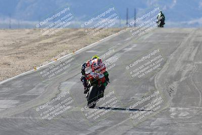 media/Dec-07-2025-CVMA (Sun) [[3e7d2de5dc]]/Race 7-Formula Lightweight Twins Shootout/